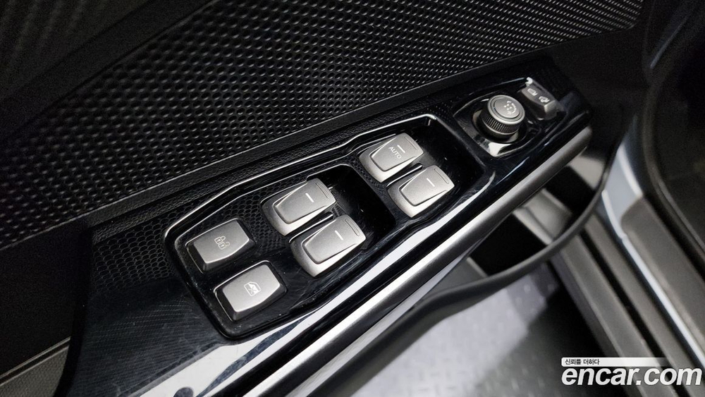 KG Mobility (Ssangyong) Very New Tivoli Дизель 1.6 2WD (03.2020)