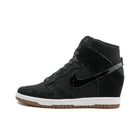 Женские кроссовки Nike Dunk Sky Hi Essential 'Black Gum' 644877-011