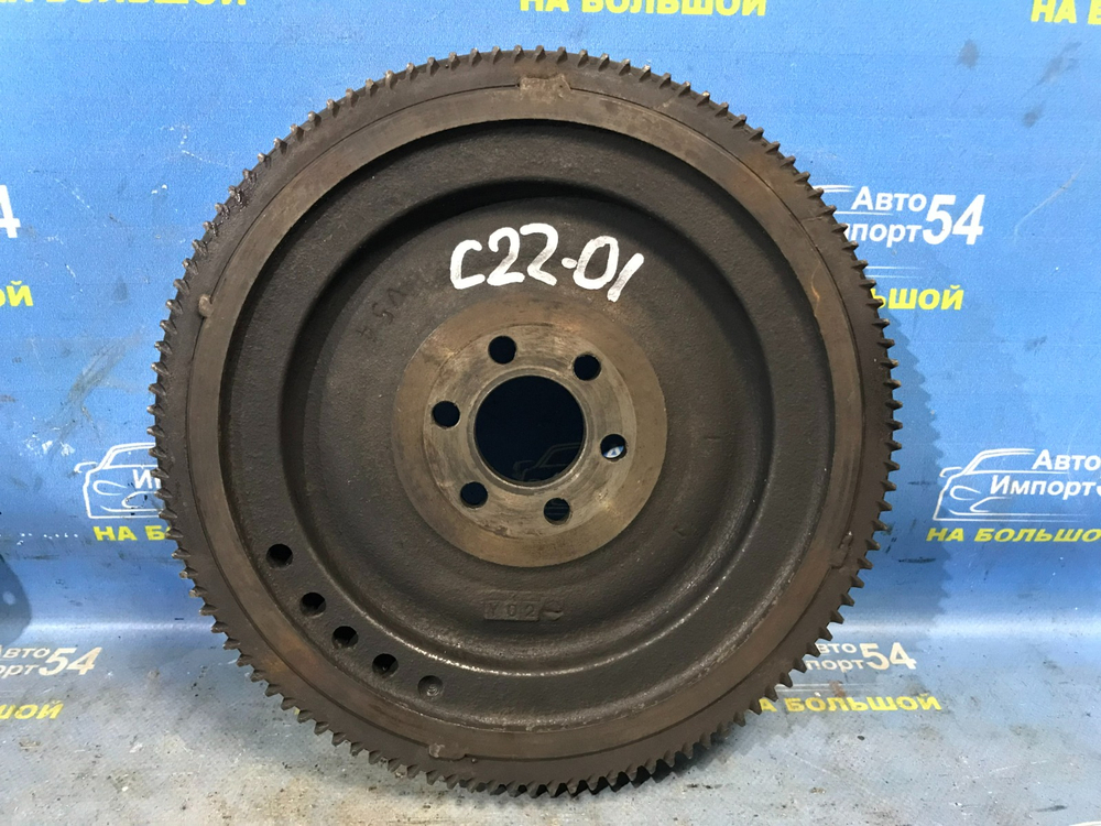 Маховик NISSAN LARGO 1992