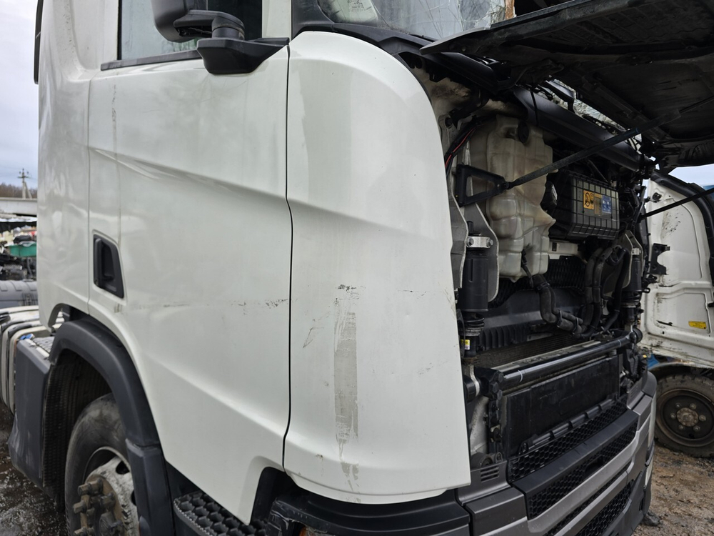 Угол кабины правый 2020г.