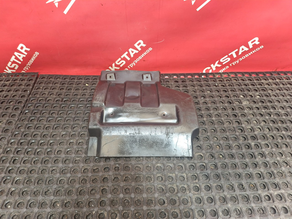 Подкрылок передний правый 2024г