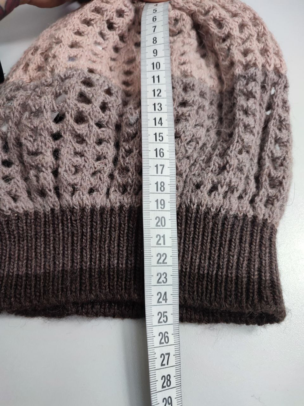 Шапка GUESS модная