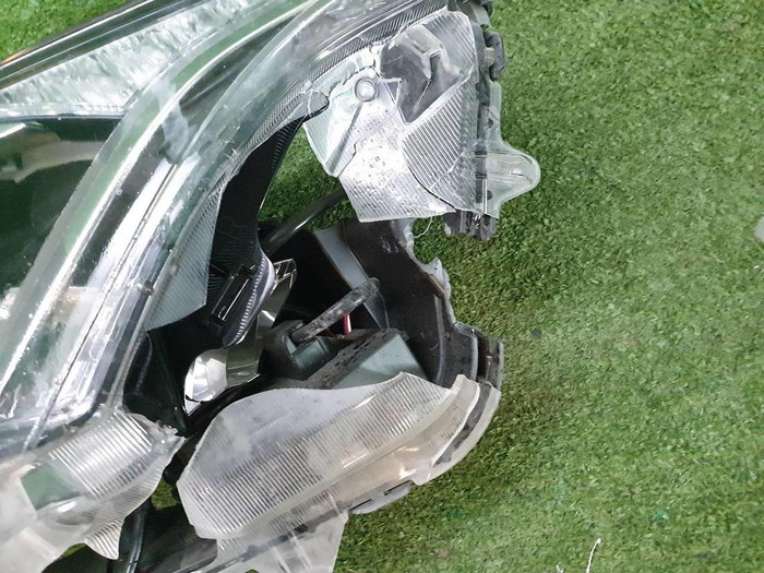 Битая Фара правая Toyota RAV4 4 CA40 (2015-2019) LED
