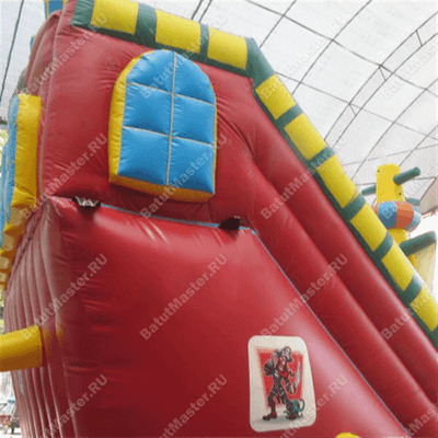 Большой надувной батут-горка "Корабль флибустьеров" 12*8*6 м