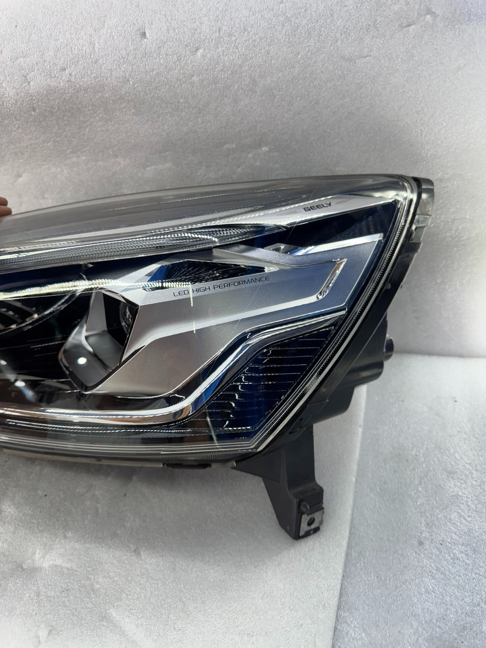 Передняя LED фара Geely Emgrand S1 (оригинал,)
