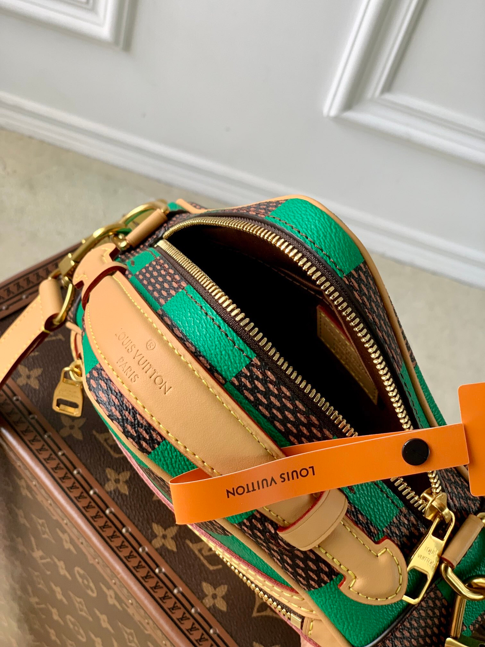 Louis Vuitton Chess Messenger