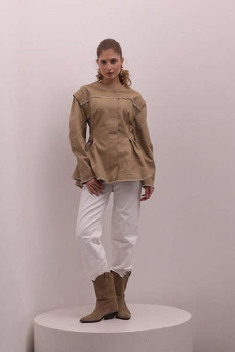 Джинсовая куртка с отстегивающими рукавами