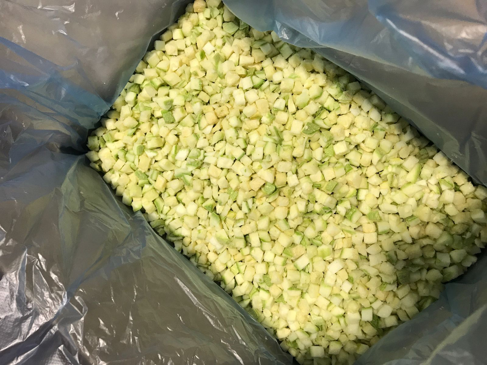 Кабачок кубик замороженный / Коробка 11 кг