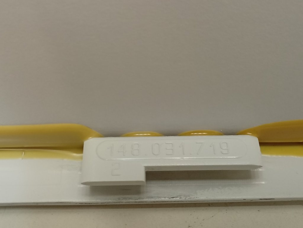 IWUE4105CIS кт64 Верхняя крышка для стиральной машины Indesit 148.031.719 б/у