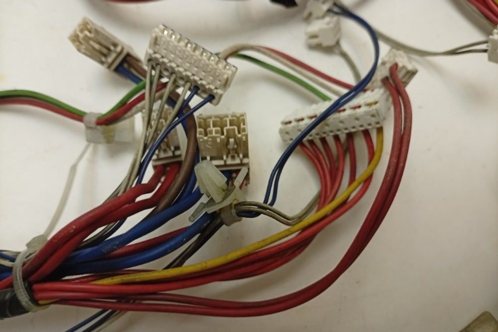 AQUA100F кт154 Проводка для стиральной машины Candy AQUA100F б/у