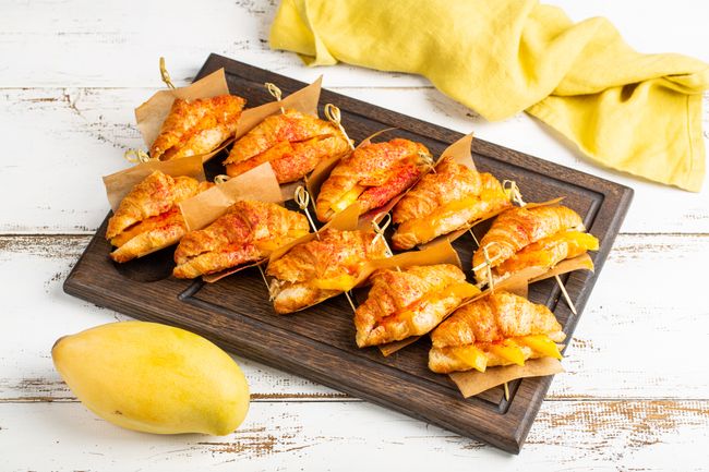 Мини-круассан с манго, 10 шт.