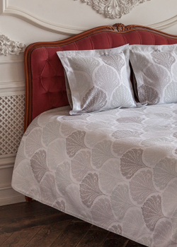 Покрывало 200х220 Luxberry Oliver бело-серое