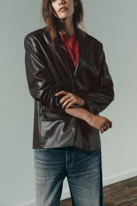 ZARA ПРЯМОЙ БЛЕЙЗЕР ИЗ ИСКУССТВЕННОЙ КОЖИ, ШОКОЛАДНЫЙ