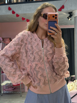 Кружевной бомбер Boho розовый