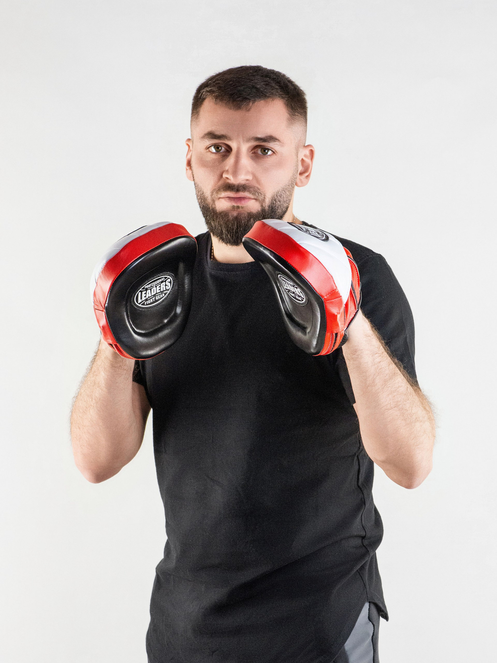 Лапы тренерские LEADERS TACTICAL (кожа, черный/белый/красный)