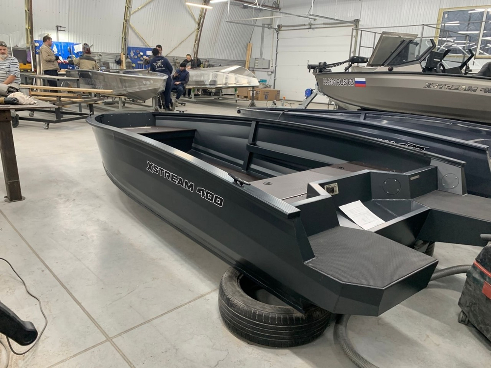 Алюминиевая лодка Xstream 400