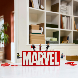 LEGO Marvel Super Heroes - Логотип MARVEL с минифигурками 76313