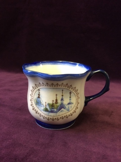 Чашка фарфоровая