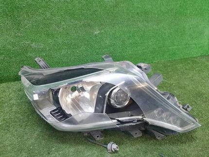 Битая Фара правая Toyota Land Cruiser Prado 150 (2013-2017) LED