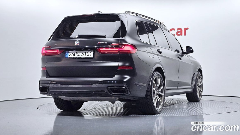 BMW X7 (G07) M50i 6-и местный (07.2022)