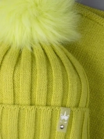 Шапка для девочки зимняя вязаная и снуд