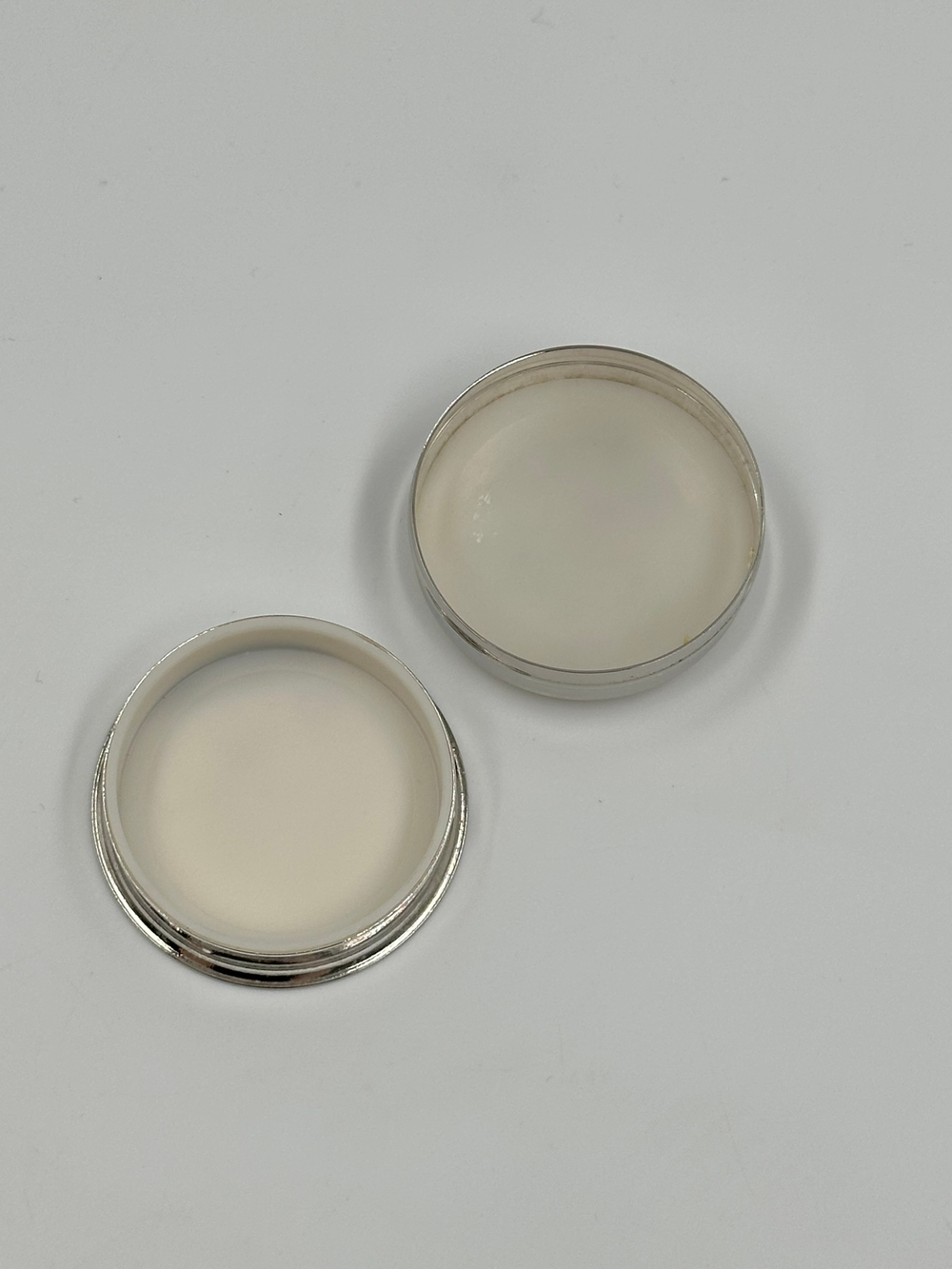 Таблетница с вышивкой