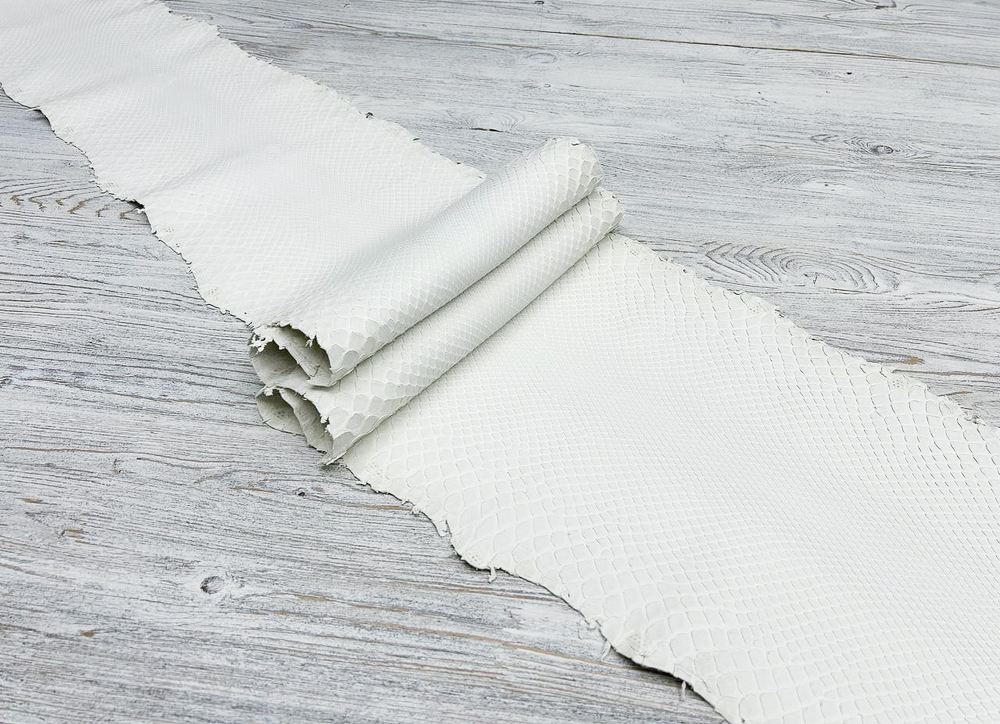 Praga Matt Snow (0,8-1,0 мм), натуральная кожа питона