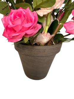 Композиция с гладиолусами, каллами и розами в коричневом кашпо, в-72 см