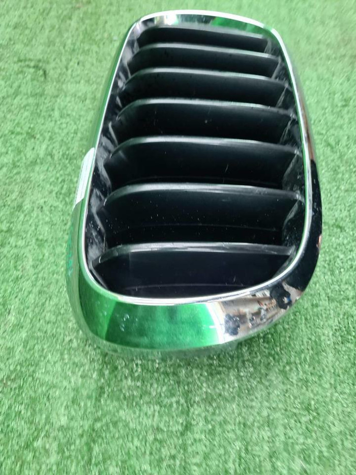 Решетка радиатора правая BMW X5 F15 X6 F16 (13-18)