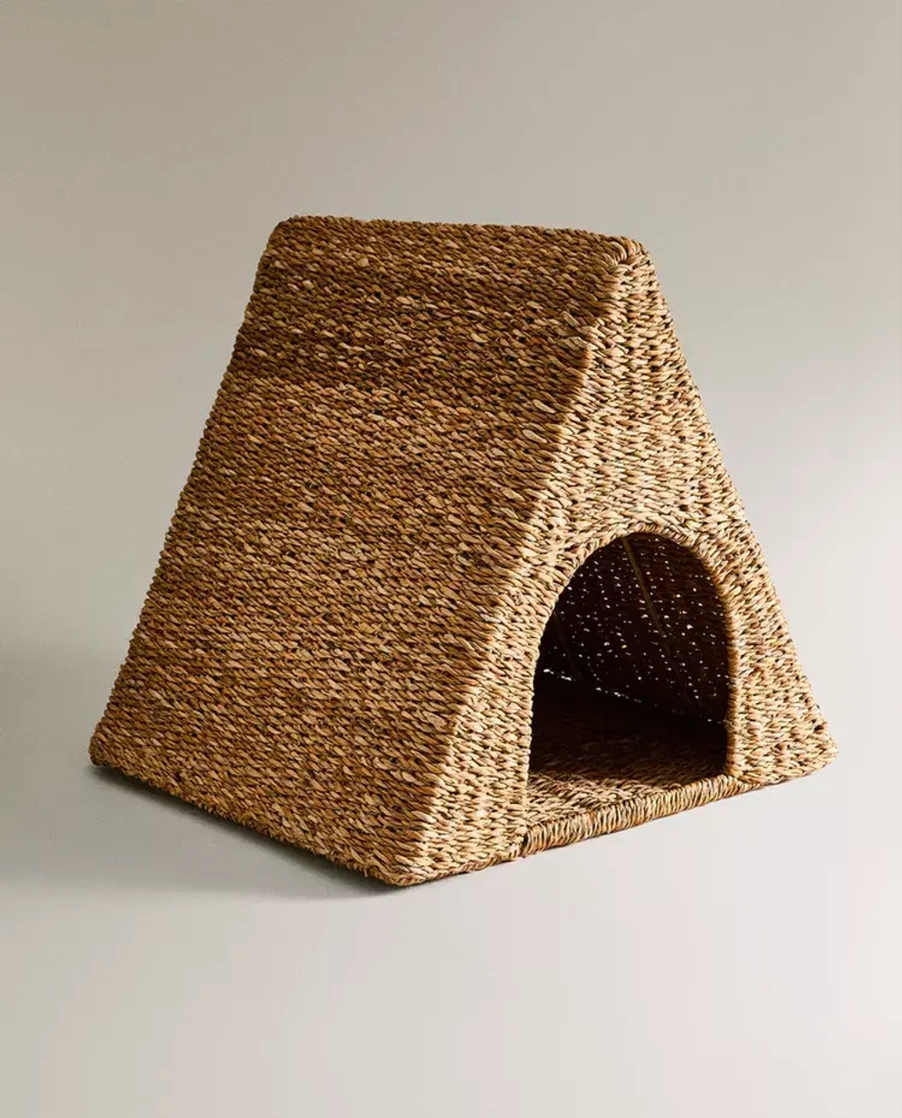 ZARA HOME ПЛЕТЕНЫЙ ДОМИК ДЛЯ ДОМАШНИХ ЖИВОТНЫХ, СВЕТЛО-БЕЖЕВЫЙ