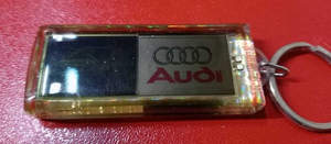 Брелок мигающий автомобильный на солнечной батарейке в ассортименте (Audi и т.д.)
