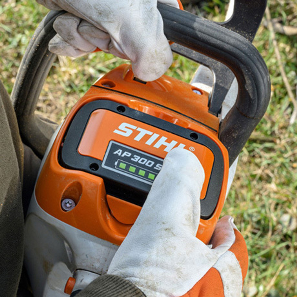 Мотопила Stihl MSA 220 C-B 14" без аккумулятора и ЗУ