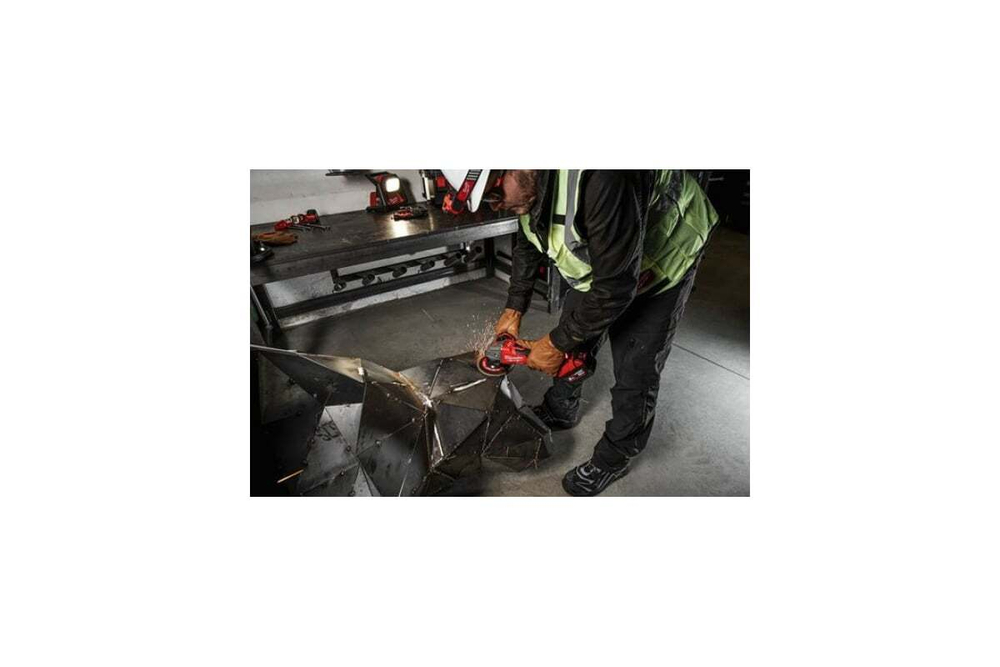 Аккумуляторная угловая шлифмашина Milwaukee M18 FSAG125XB-502X FUEL 4933478430