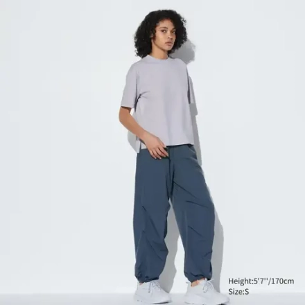 UNIQLO ХЛОПКОВАЯ ФУТБОЛКА AIRISM, СВЕТЛО-СЕРЫЙ