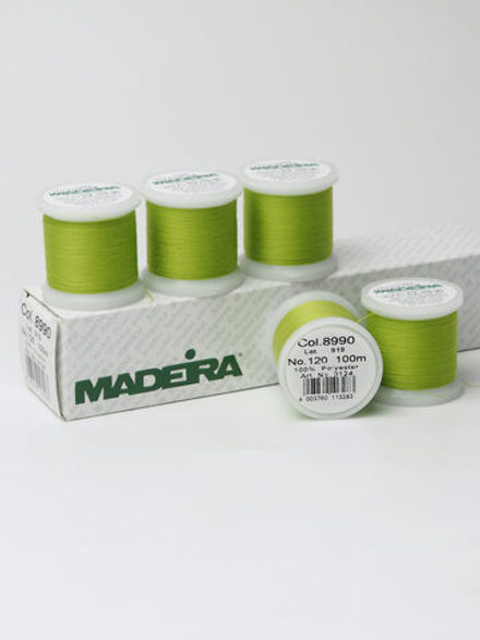 Нитки швейные Madeira aerofil № 120 Col. 8990 салатовый (100 м)