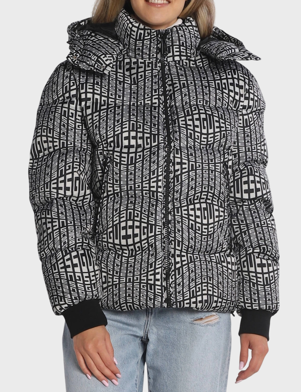 Пуховик GUESS