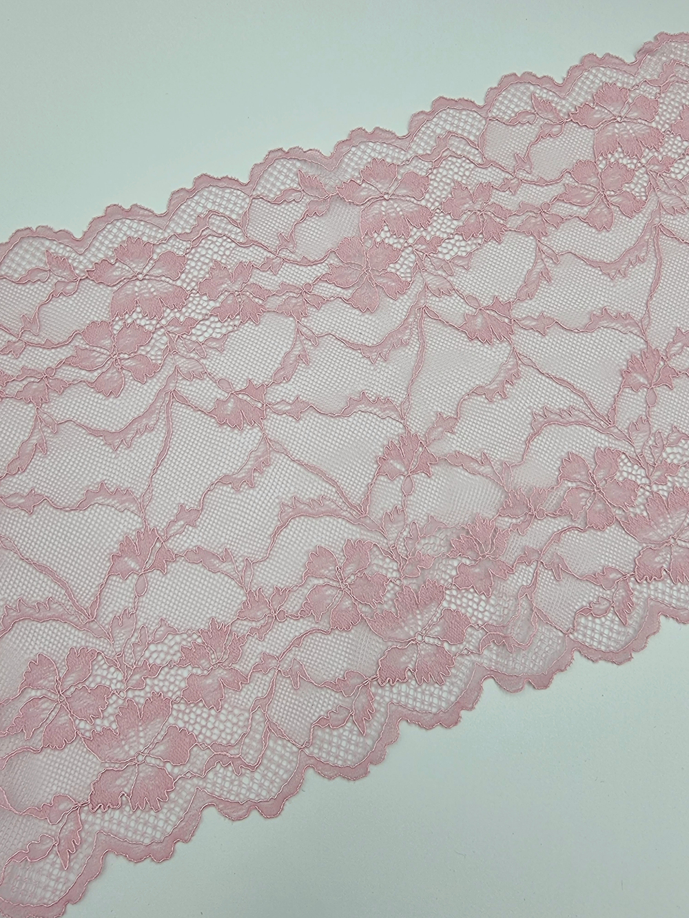 Кружево эластичное розовое КС124 (22 см)