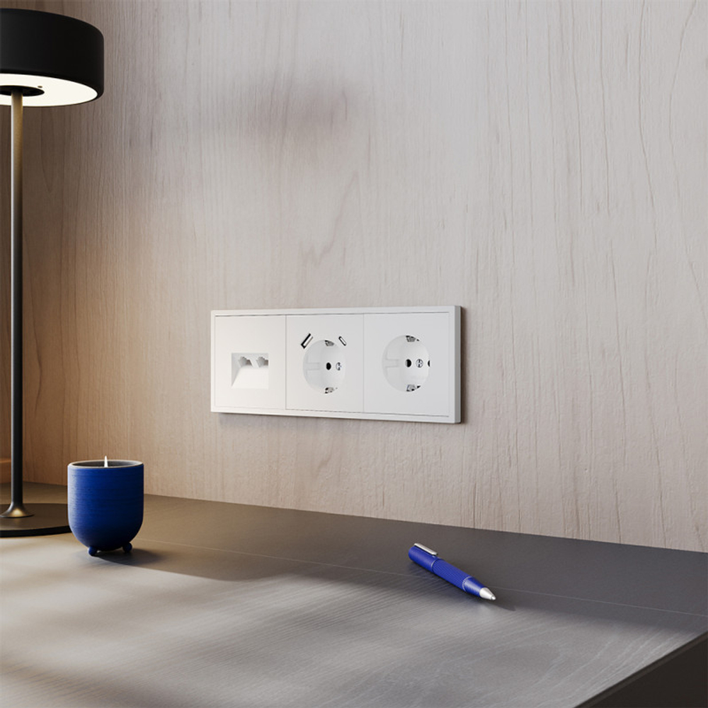 Розетка встраиваемая VOLTUM S70 с заземлением и защитными шторками, 16А, с USB, A+С, (белый матовый)