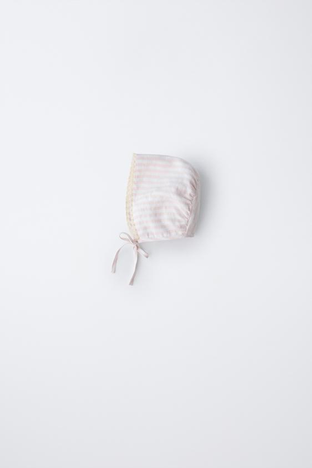 ZARA ЧЕПЧИК В ПОЛОСКУ ИЗ СЕАРСАКЕРА С КРУЖЕВОМ, ЭКРЮ/РОЗОВЫЙ