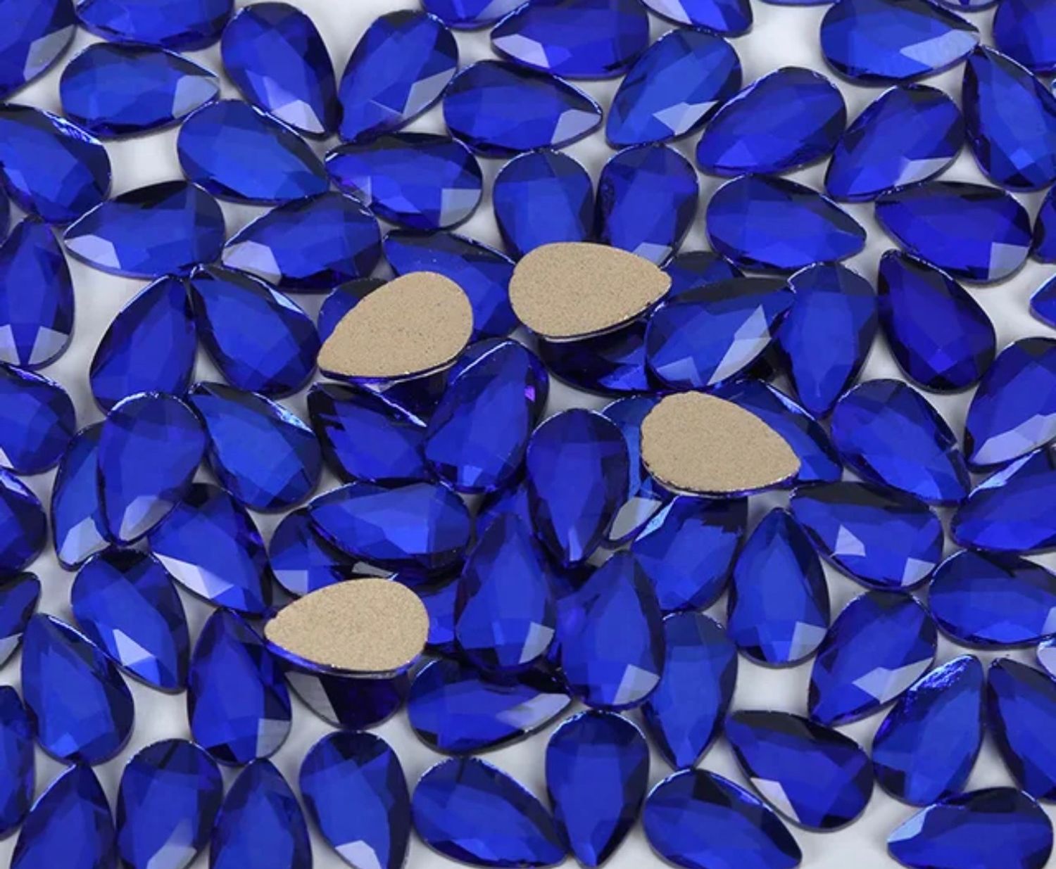 Стеклянные стразы  (5,5*8мм) 25шт, цвет темно синий