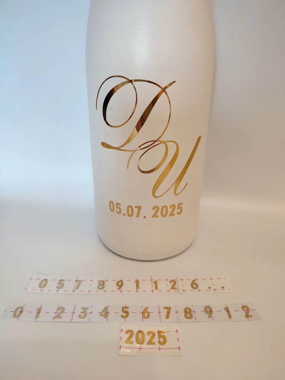 Наклейки цифры на свадебные бутылки и аксессуары