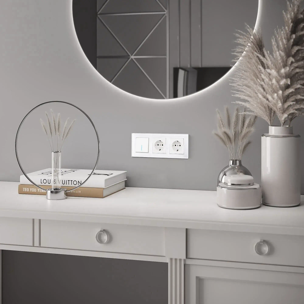 Выключатель одноклавишный с подсветкой (белый) W1110101