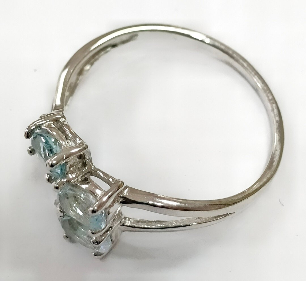 Ювелирное кольцо из серебра 925 пробы,вставка топаз натуральный, фианиты,размер 18