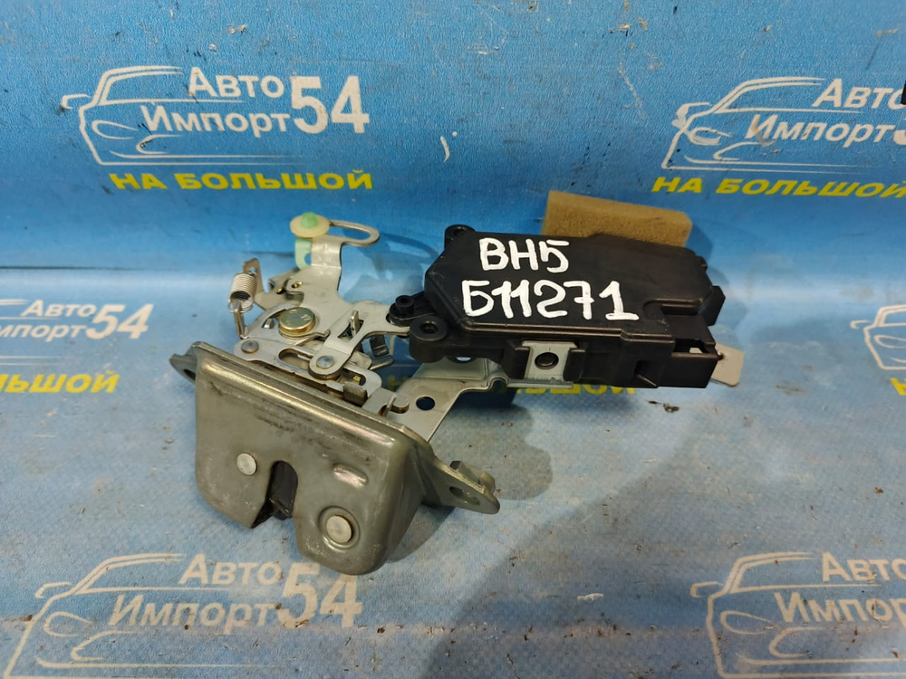 Замок багажника SUBARU LEGACY 1998-2003