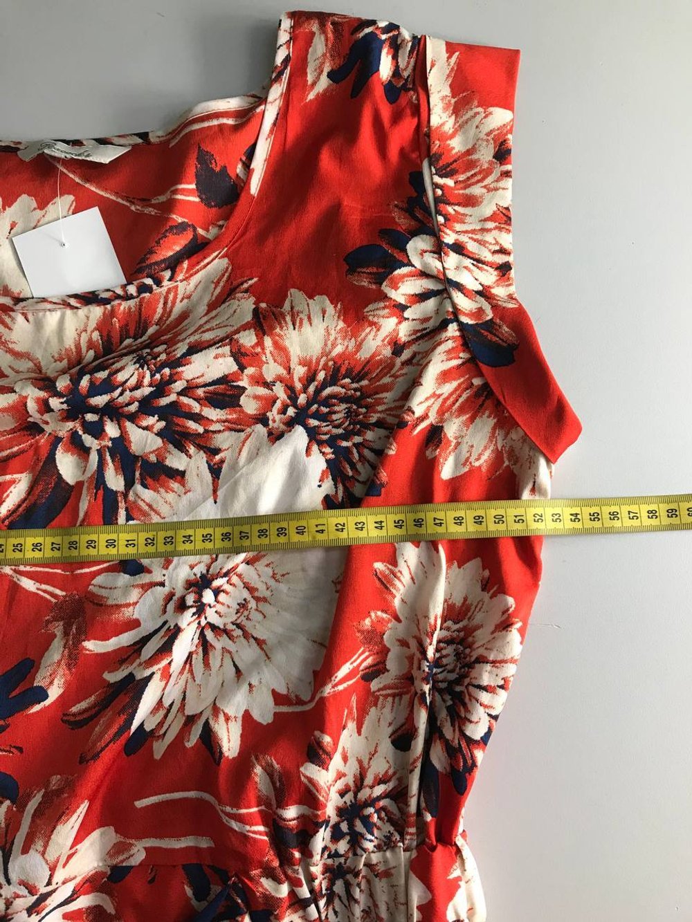 Платье Peacoсks для летних прогулок, визуально на 48 размер