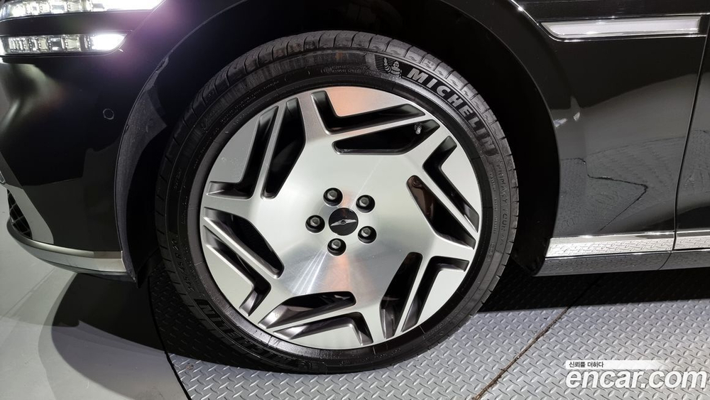 Genesis G90 (RS4) Бензин 3.5 Turbo e-S/C AWD LWB (07.2022)