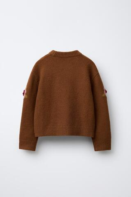 ZARA ВЯЗАНЫЙ ДЖЕМПЕР С ЦВЕТОЧНЫМИ АППЛИКАЦИЯМИ, КАРАМЕЛЬНЫЙ