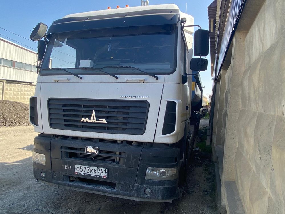 МАЗ 5440 4x2 Седельный тягач 544028-570-031 (Дизельный, 11,6 л, 423 л.с., МТ)