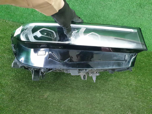Фара правая BMW 7er G11 G12 (2019-2022) LED