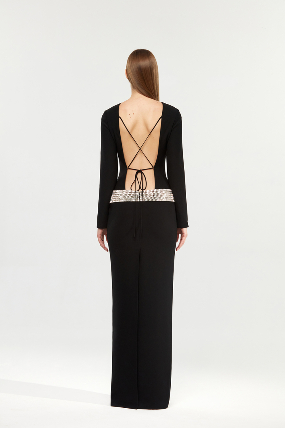 Платье макси из крепа с отделкой из кристаллов и открытой спиной